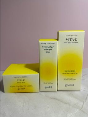 VITA-C Green Tangerine Vitamin C Serum & Sunscreen Set - Yellow